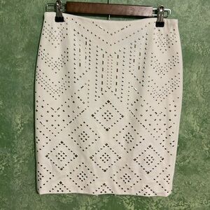 White House Black Market white pencil mini skirt size 2